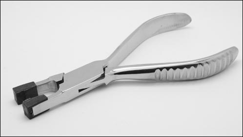 Plier for mounting