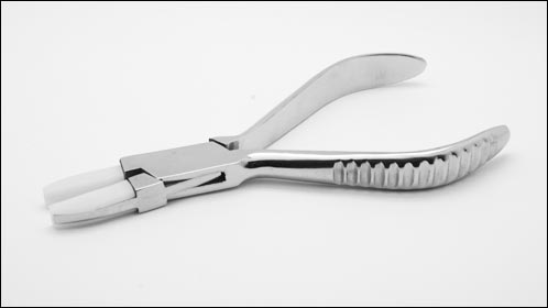 Plier with flat Holding
