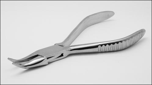 Bent nose plier